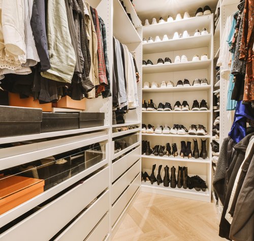 Одяг, взуття, головні убори