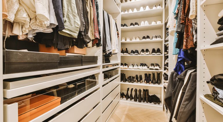 Одяг, взуття, головні убори