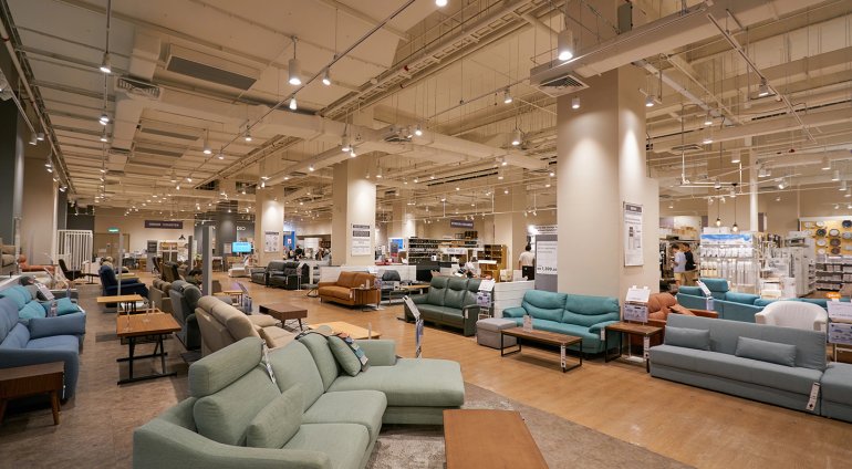 Меблі та фурнітура